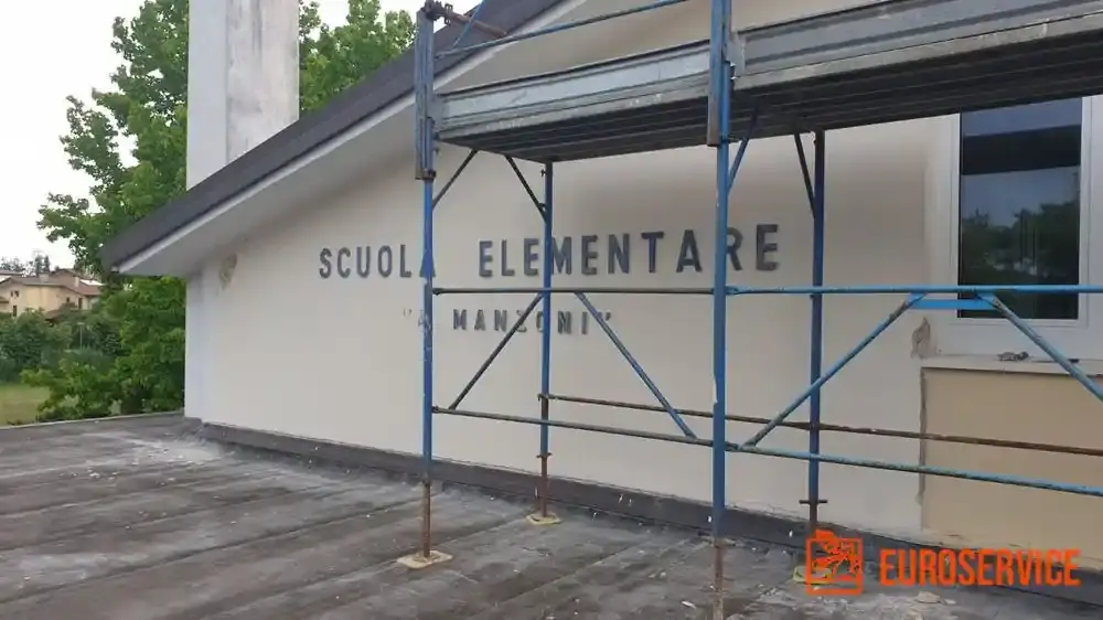 Risanamento e tinteggiatura delle facciate della scuola elementare – fase di cantiere 7