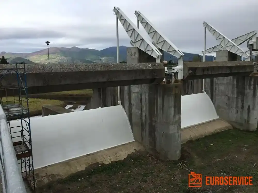 Sabbiatura e verniciatura dello Scolmatore dell'Arno – fase di cantiere 3